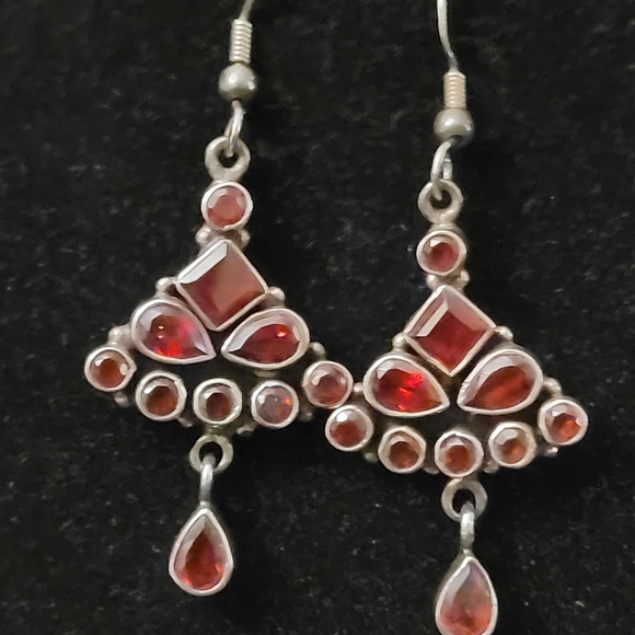 Elegant Silver and Red Gemstone Earrings - Picture 3 of 3
